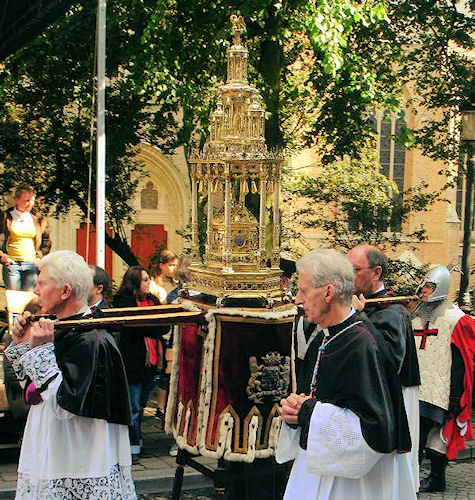 Procession du Saint-Sang