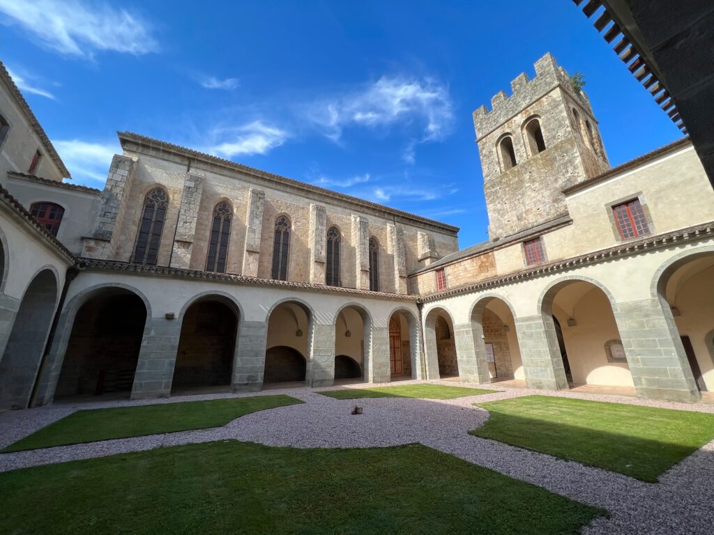 Abbaye de Caunes-Minervois